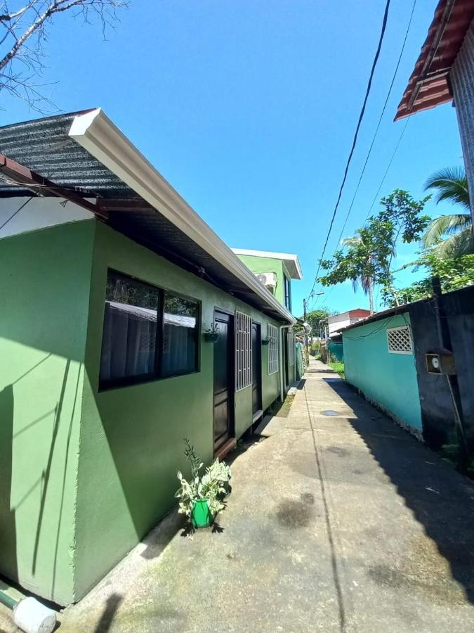 Apartamentos Caimán Tortuguero Exterior foto